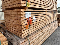Ca. 77x douglas dakbalken fijnbezaagd, 50x150mm, lengte 400cm - afbeelding 4 van  4
