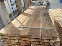 Ca. 77x douglas regels fijnbezaagd, 50x75mm, lengte 300cm - afbeelding 1 van  3