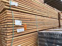 Ca. 77x douglas regels fijnbezaagd, 50x75mm, lengte 500cm - afbeelding 4 van  4