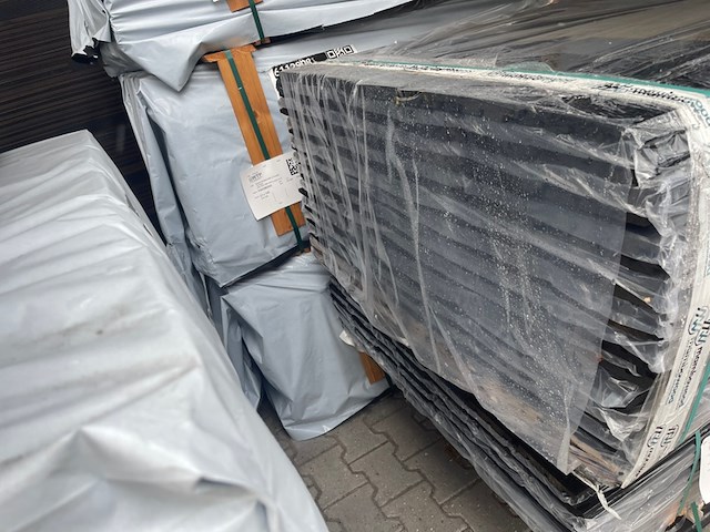 Ca. 77x grenen design profiel zwart gecoat, 21x145mm, lengte 420cm - afbeelding 3 van  3