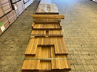 Ca. 77x guyana teak palen geschaafd, 45x45mm, lengte 16/185cm, 15/215cm, 22/245cm, 24/275cm
