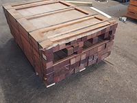 Ca. 77x hardhouten paal, 6,8 x 6,8 x 100 cm en 6,8 x 6,8 x 150 cm - afbeelding 1 van  4