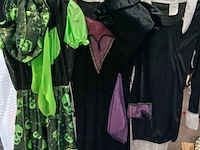 Ca. 77x superhero, heksen halloween - afbeelding 4 van  6