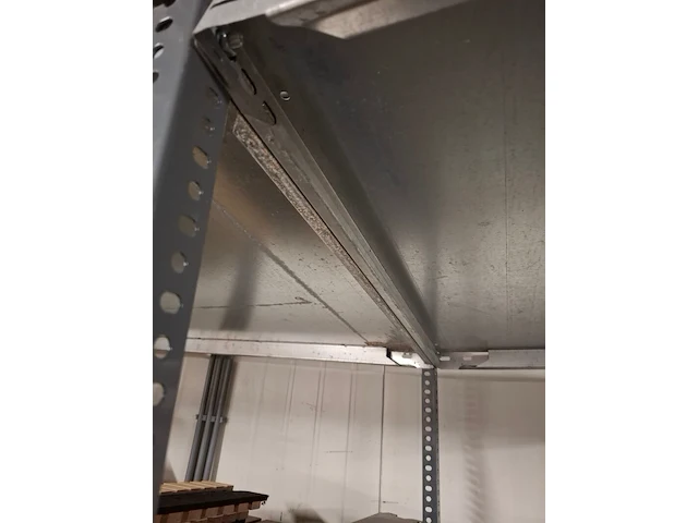 Ca 7.80mtr metalen stelling - afbeelding 5 van  7