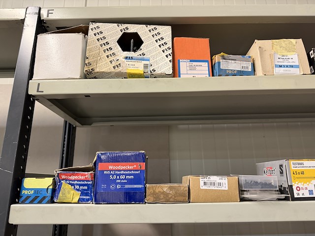 Ca. 78x verpakking ijzerwaren w.o. schroeven, spijkers, pluggen, w.o. woodies, spax, fis, kelfort - afbeelding 4 van  22