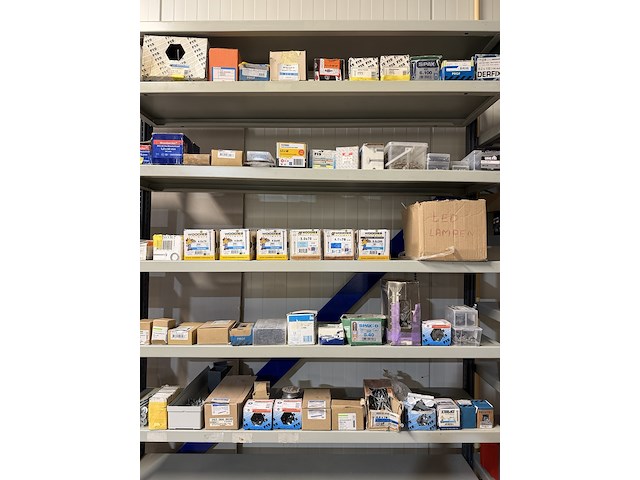 Ca. 78x verpakking ijzerwaren w.o. schroeven, spijkers, pluggen, w.o. woodies, spax, fis, kelfort - afbeelding 1 van  22