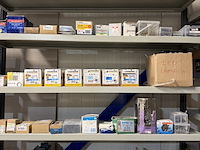 Ca. 78x verpakking ijzerwaren w.o. schroeven, spijkers, pluggen, w.o. woodies, spax, fis, kelfort - afbeelding 1 van  22