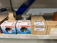 Ca. 78x verpakking ijzerwaren w.o. schroeven, spijkers, pluggen, w.o. woodies, spax, fis, kelfort - afbeelding 14 van  22