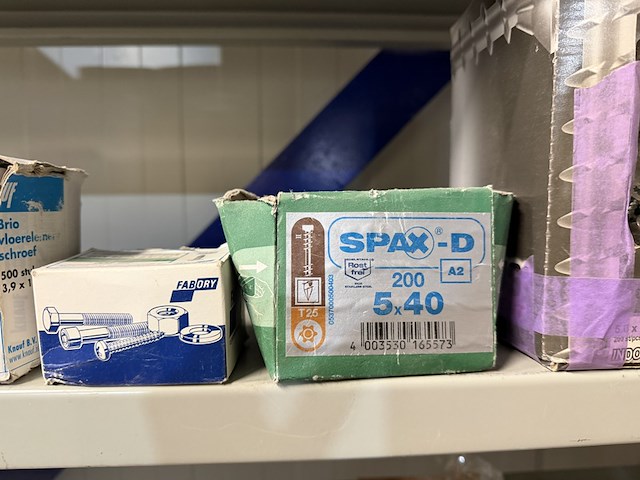 Ca. 78x verpakking ijzerwaren w.o. schroeven, spijkers, pluggen, w.o. woodies, spax, fis, kelfort - afbeelding 21 van  22
