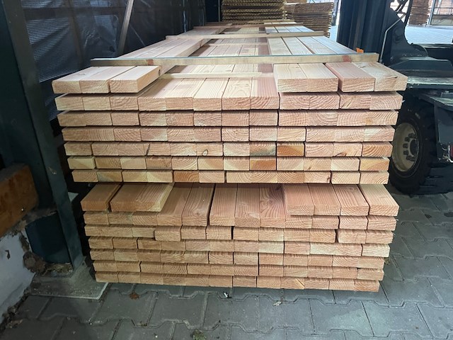 Ca. 79x douglas balken geschaafd, 40x90mm, lengte 430cm - afbeelding 3 van  3