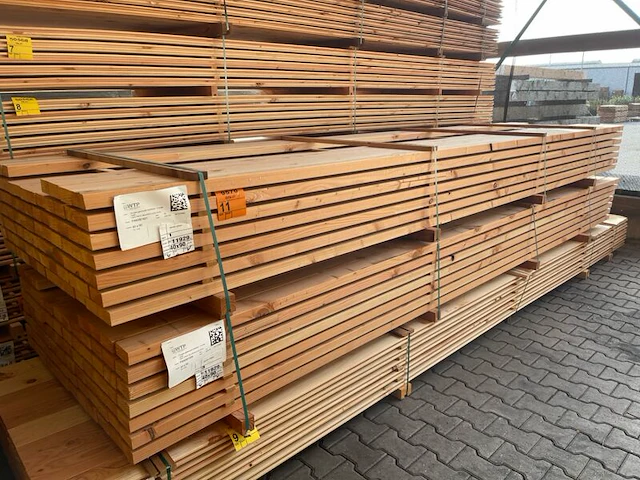 Ca. 79x douglas balken geschaafd, 40x90mm, lengte 430cm - afbeelding 2 van  3