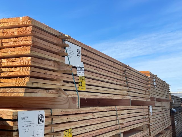 Ca. 79x douglas planken fijnbezaagd, 18x200mm, lengte 300cm - afbeelding 4 van  4