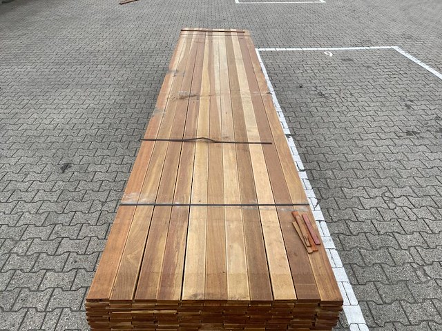 Ca. 79x guyana ipé planken geschaafd, 21x90mm, lengte 26/490cm, 23/520cm, 12/550cm, 18/580cm - afbeelding 1 van  3