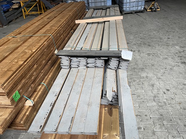 Ca. 79x thermo vuren channelsiding, 20x138mm, lengte 450cm - afbeelding 1 van  3
