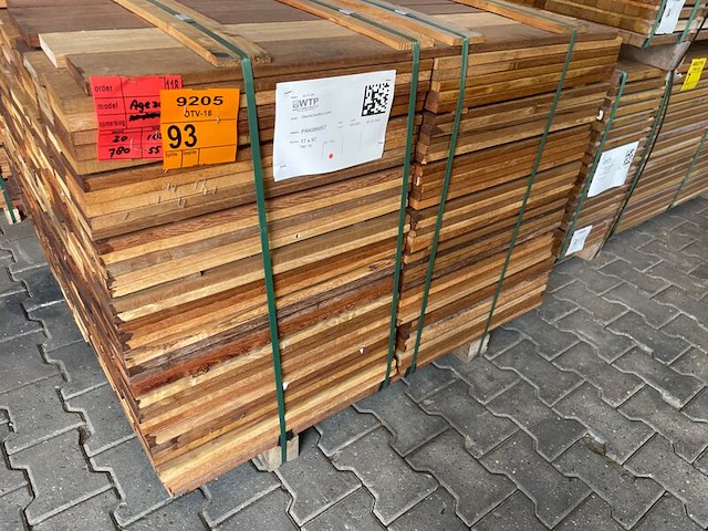 Ca. 800x hardhouten tegelhout, 17x97mm, lengte 780/55cm, 20/105cm - afbeelding 2 van  3