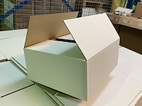 Ca. 800x verzenddozen 305x255x123mm zware enkelgolf, wit - afbeelding 2 van  2