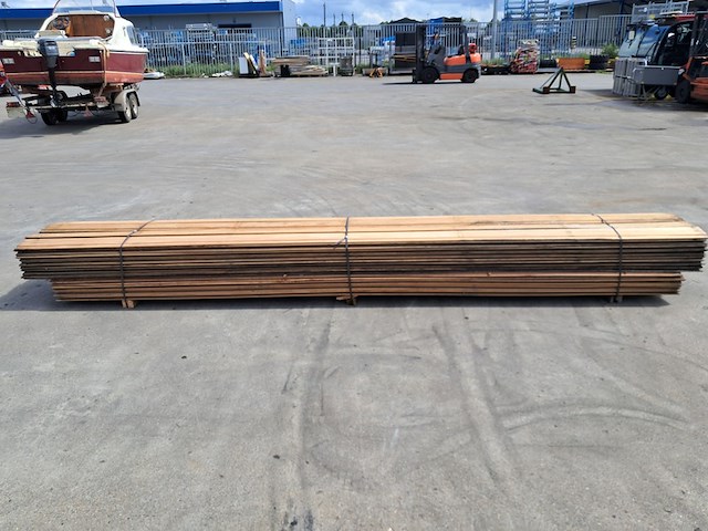 Ca. 80x bankirai hard hout, rabat, old stock - afbeelding 1 van  4