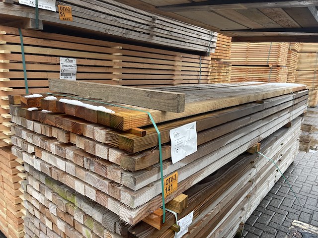 Ca. 80x douglas regels fijnbezaagd, 50x75mm, lengte 400cm - afbeelding 2 van  3