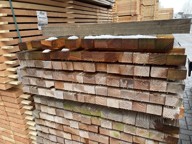 Ca. 80x douglas regels fijnbezaagd, 50x75mm, lengte 400cm - afbeelding 3 van  3