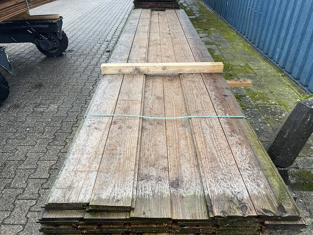 Ca. 80x douglas wisselsponning/halfhoutsrabat, 18x190mm, lengte 500cm - afbeelding 1 van  3