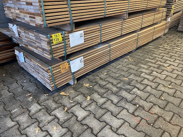 Ca. 80x guyana teak planken geschaafd, 21x120mm, lengte 365cm - afbeelding 4 van  4