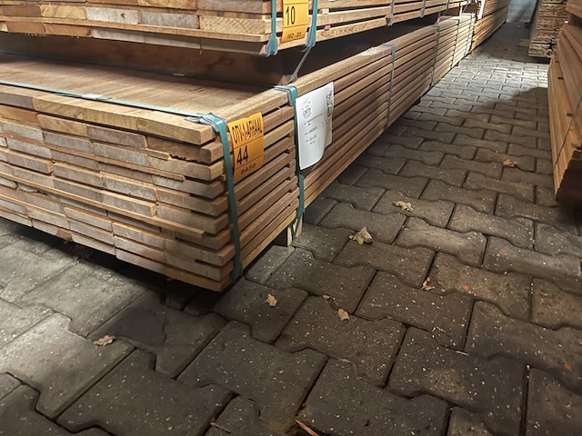 Ca. 80x guyana teak planken geschaafd, 21x120mm, lengte 365cm - afbeelding 4 van  4