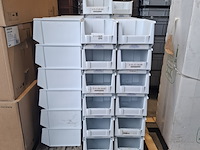 Ca. 80x magazijnbakken met grijp opening, wit - afbeelding 1 van  5