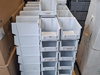 Ca. 80x magazijnbakken met grijp opening, wit - afbeelding 2 van  5