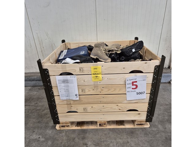 Ca. 80x paar diverse schoenen - afbeelding 1 van  8