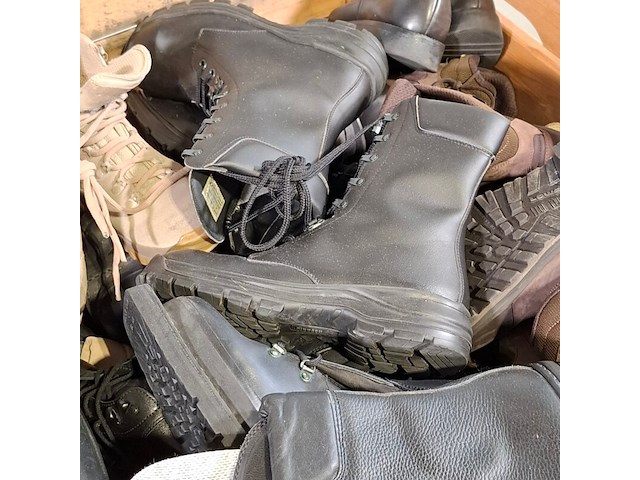 Ca. 80x paar diverse schoenen - afbeelding 9 van  9