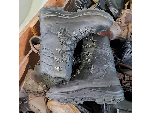 Ca. 80x paar diverse schoenen - afbeelding 9 van  9
