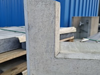 Ca. 80x plat-dak betonvoet t.b.v. zonnepanelen - afbeelding 4 van  9