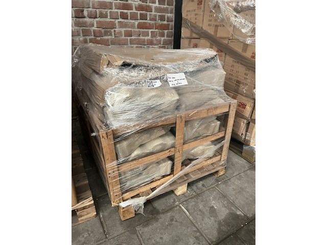 Ca. 80x polystone wandconsole - afbeelding 1 van  3
