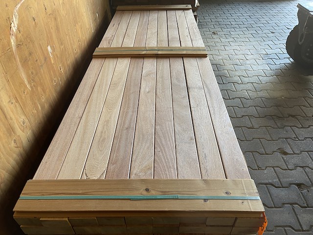 Ca. 81x angelim pedra balken geschaafd, 50x100mm, lengte 250cm - afbeelding 1 van  3