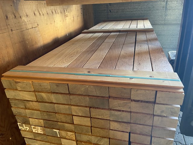 Ca. 81x angelim pedra balken geschaafd, 50x100mm, lengte 250cm - afbeelding 1 van  3