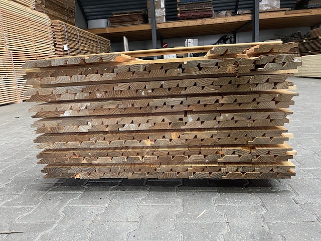 Ca. 81x douglas dubbele rhombus, 25x137mm, lengte 500cm - afbeelding 3 van  4