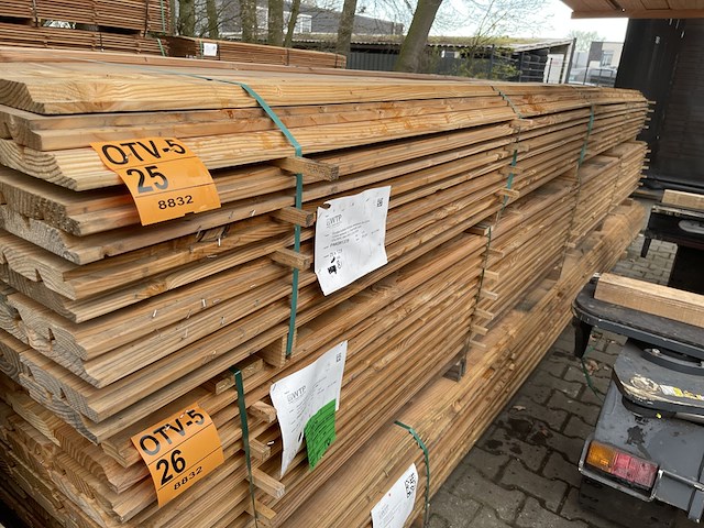 Ca. 81x douglas dubbele rhombus, 25x137mm, lengte 500cm - afbeelding 4 van  4