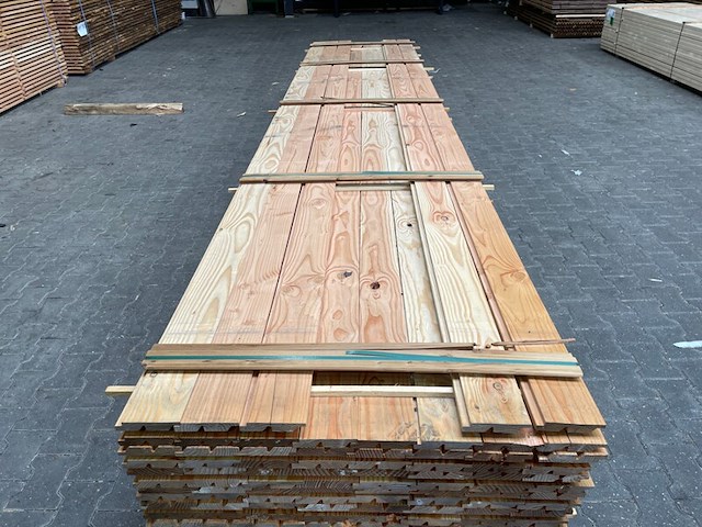 Ca. 81x douglas dubbele rhombus, 25x137mm, lengte 500cm - afbeelding 1 van  4