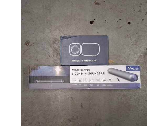 Ca. 81x led projectors en soundbars - afbeelding 1 van  9