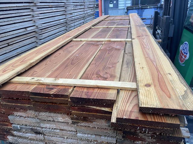 Ca. 82x douglas planken fijnbezaagd, 22x200mm, lengte 400cm - afbeelding 1 van  3