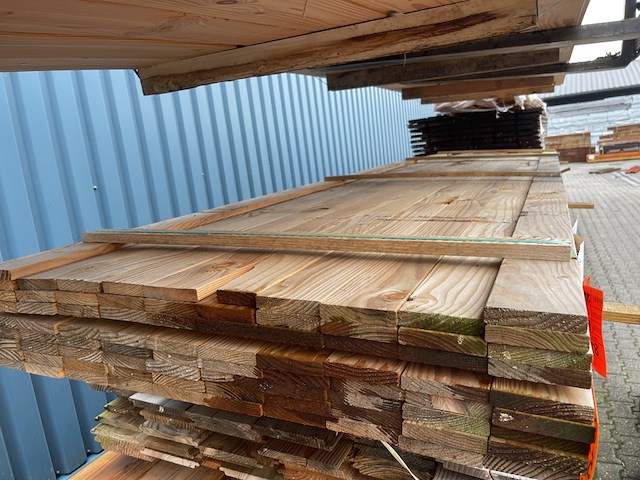 Ca. 82x douglas planken geschaafd, 18x90mm, lengte 400cm - afbeelding 1 van  3