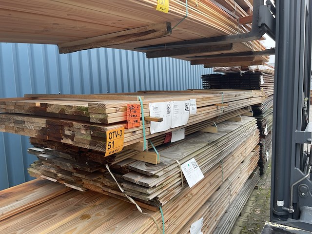 Ca. 82x douglas planken geschaafd, 18x90mm, lengte 400cm - afbeelding 2 van  3