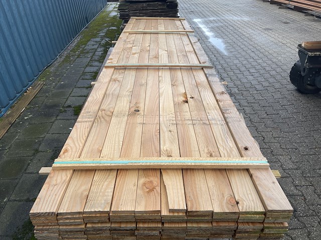 Ca. 82x douglas planken geschaafd, 18x90mm, lengte 400cm - afbeelding 1 van  3