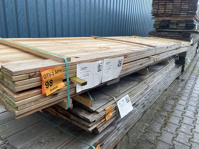 Ca. 82x douglas planken geschaafd, 18x90mm, lengte 400cm - afbeelding 2 van  3