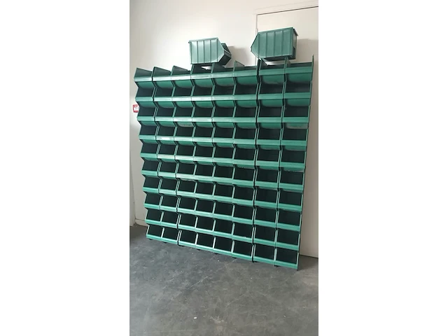 Ca. 82x magazijnbakken met grijp opening, overtoom, groen - afbeelding 1 van  4