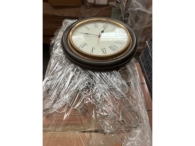 Ca. 82x woonaccessoires w.o. klokken en waxinelichthouders - afbeelding 1 van  4
