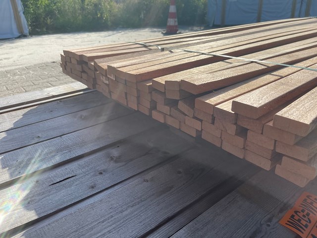 Ca. 83x angelim pedra latten geschaafd, 20x45mm, lengte 80/215cm, 3/245cm - afbeelding 3 van  3