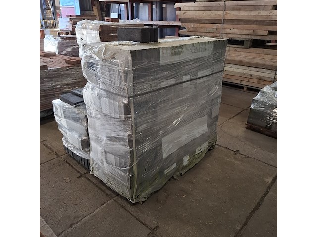 Ca. 840x gevelsteen, zwart - afbeelding 4 van  5