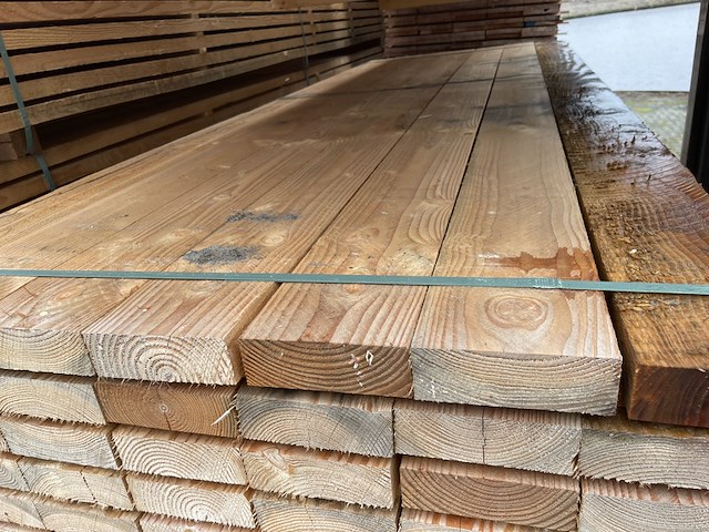 Ca. 84x douglas balken fijnbezaagd, 50x150mm, lengte 300cm - afbeelding 1 van  3