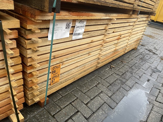 Ca. 84x douglas planken fijnbezaagd, 25x150mm, lengte 300cm - afbeelding 4 van  4